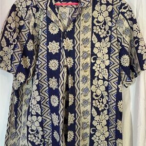 Vintage Hawaiian shirt Floral Patterned Navy and Cream
